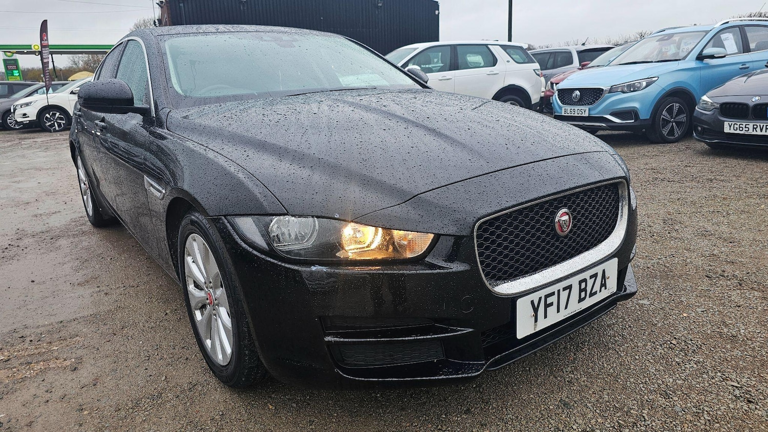 Used Jaguar XE 2017 for sale - 76926450: Photo 1