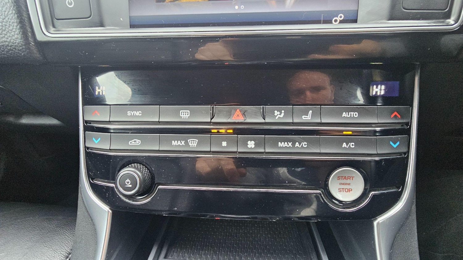 Used Jaguar XE 2017 for sale - 76926450: Photo 26