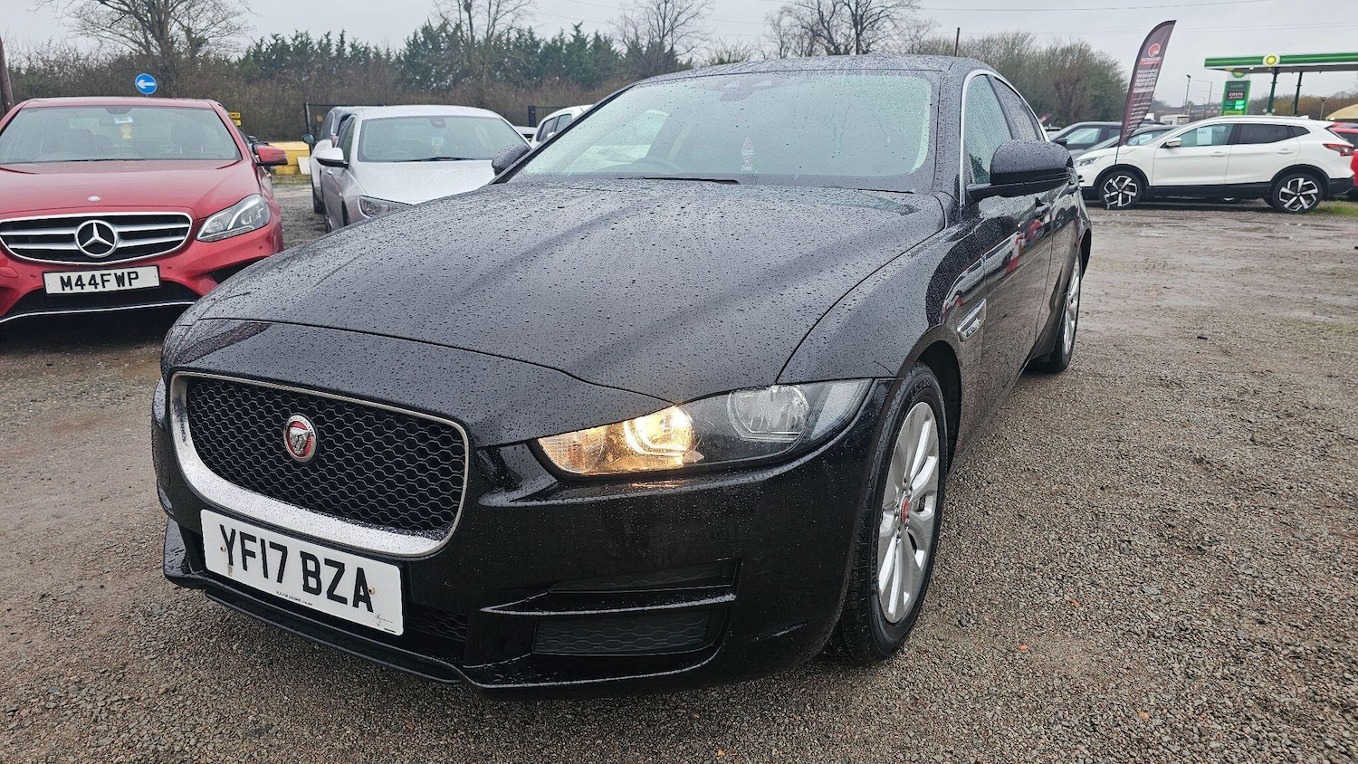 Used Jaguar XE 2017 for sale - 76926450: Photo 3