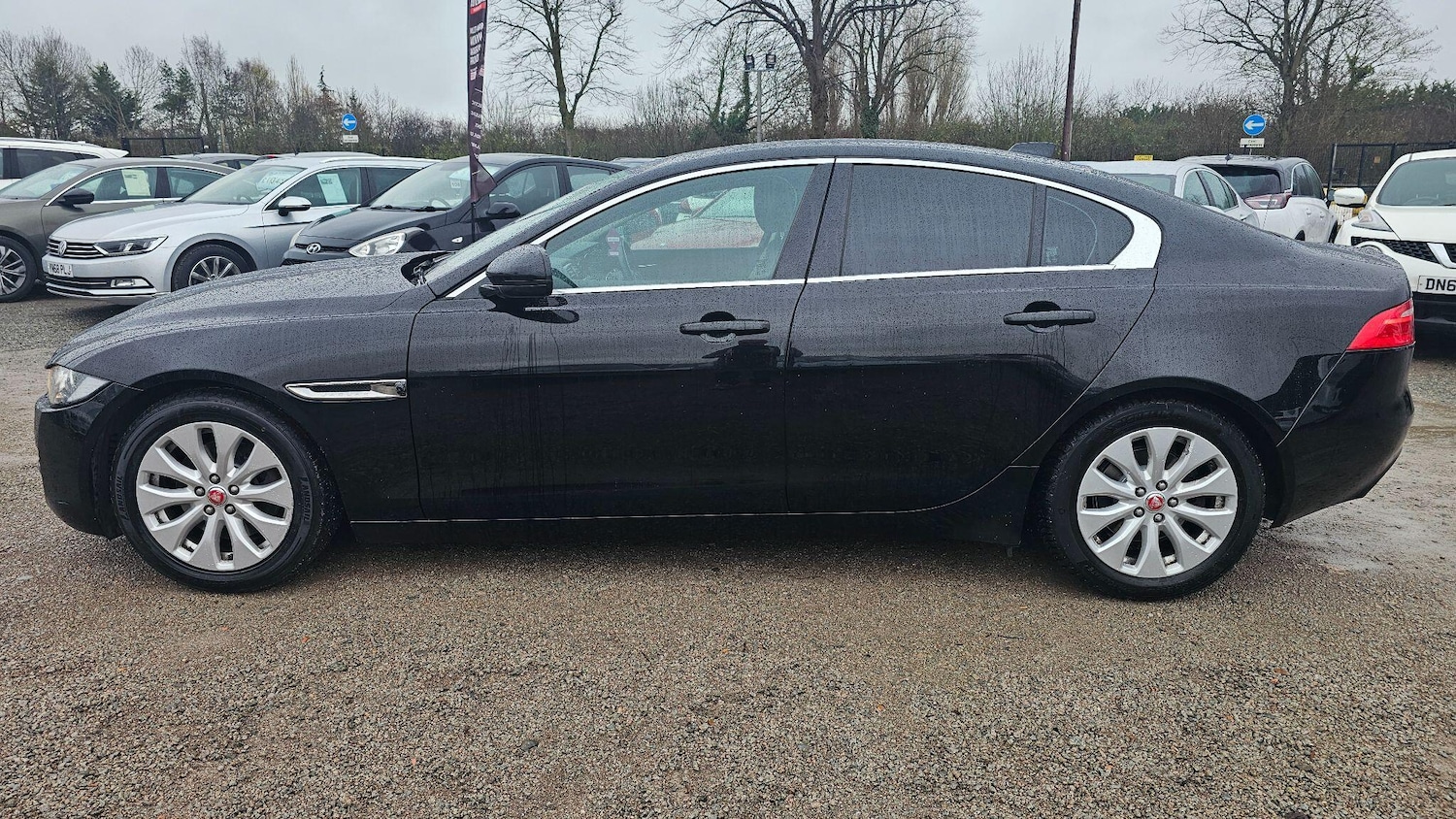 Used Jaguar XE 2017 for sale - 76926450: Photo 4