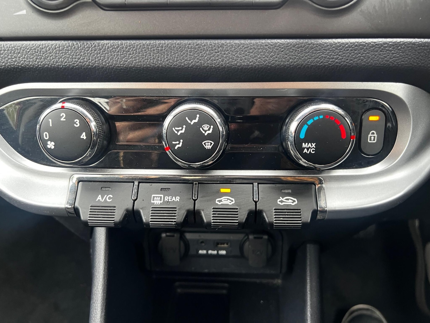 Used Kia Rio 2014 for sale - 76572151: Photo 24