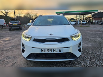 Used Kia Stonic 2019 for sale - 77345038: Photo
