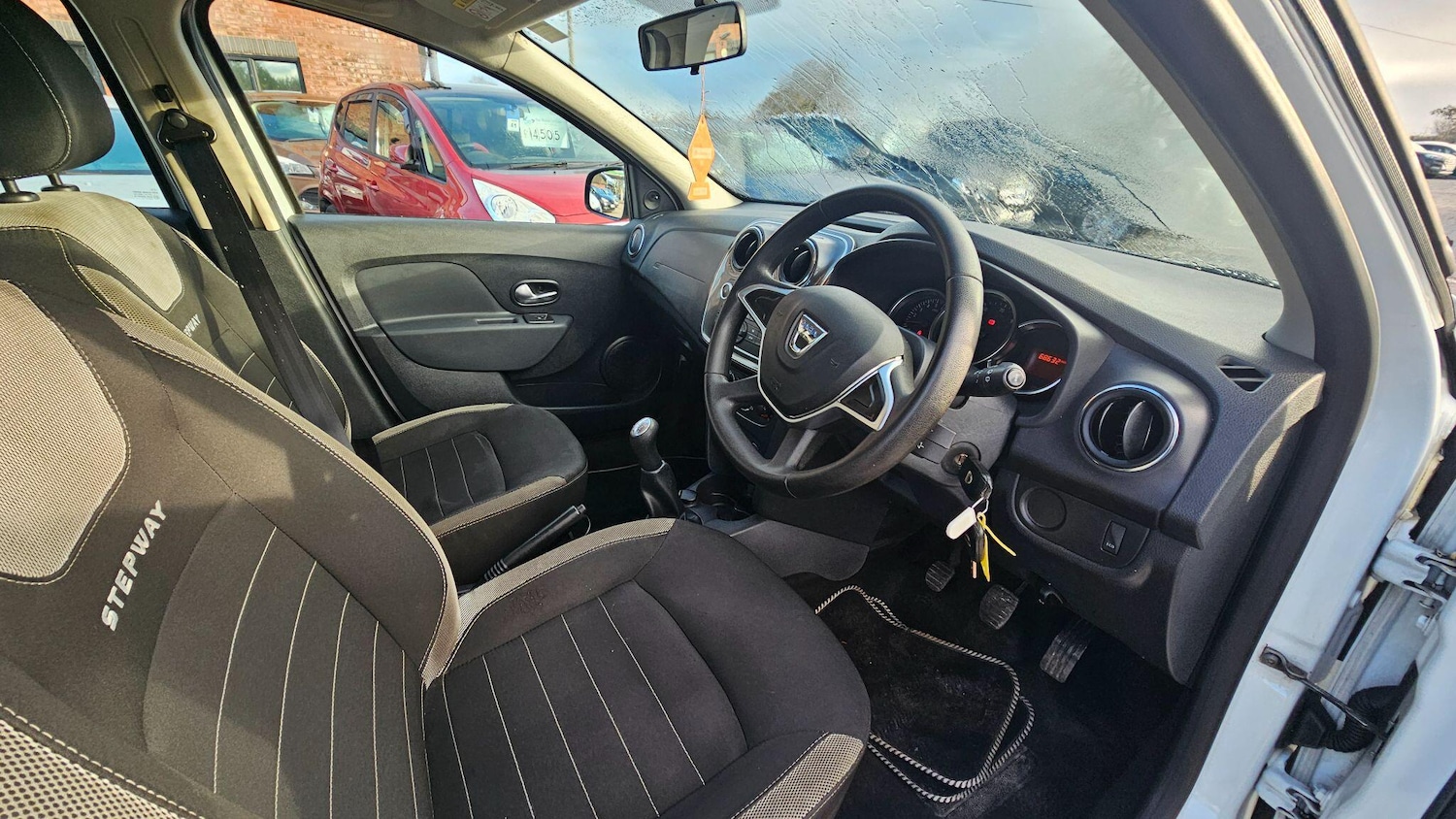 Used Dacia Sandero Stepway 2017 for sale - 76645229: Photo 11