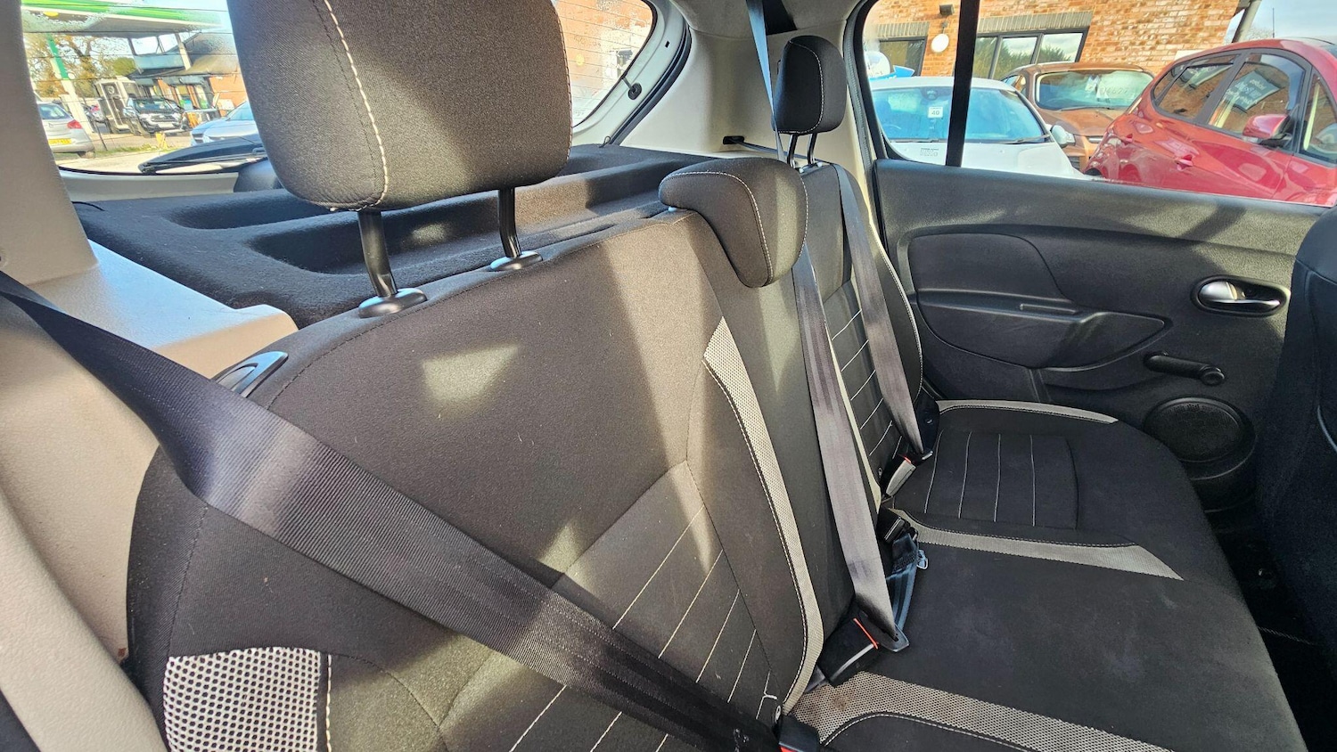 Used Dacia Sandero Stepway 2017 for sale - 76645229: Photo 16