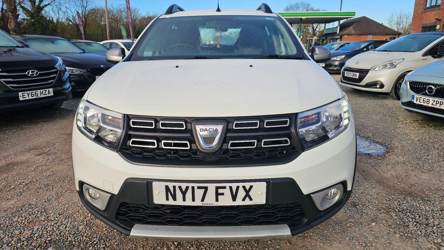 Used Dacia Sandero Stepway 2017 for sale - 76645229: Photo 2