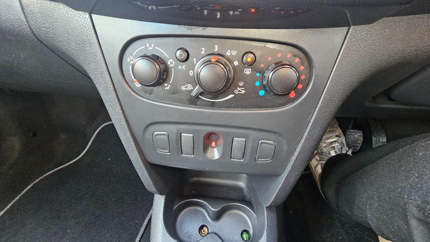 Used Dacia Sandero Stepway 2017 for sale - 76645229: Photo 26