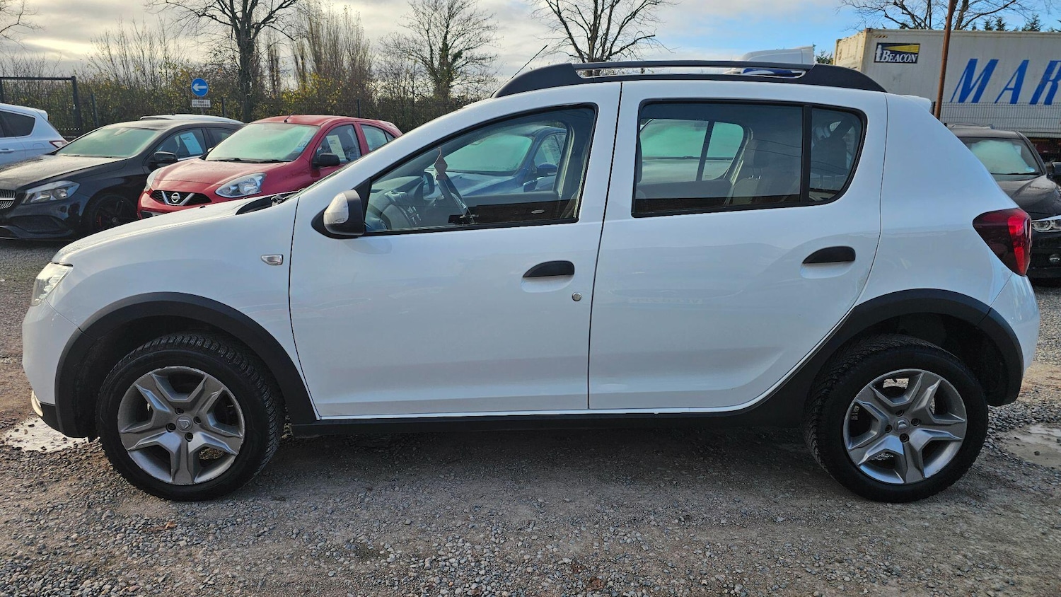 Used Dacia Sandero Stepway 2017 for sale - 76645229: Photo 4
