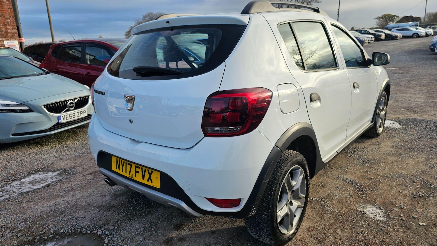 Used Dacia Sandero Stepway 2017 for sale - 76645229: Photo 7