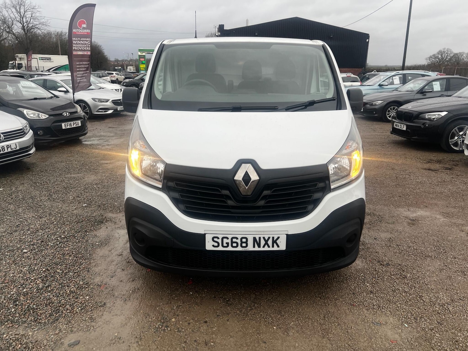 Used Renault Trafic 2018 for sale - 76898213: Photo 2