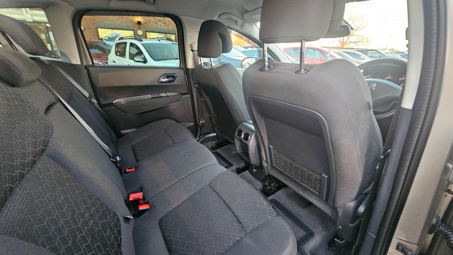 Used Peugeot 3008 2017 for sale - 76645500: Photo 13