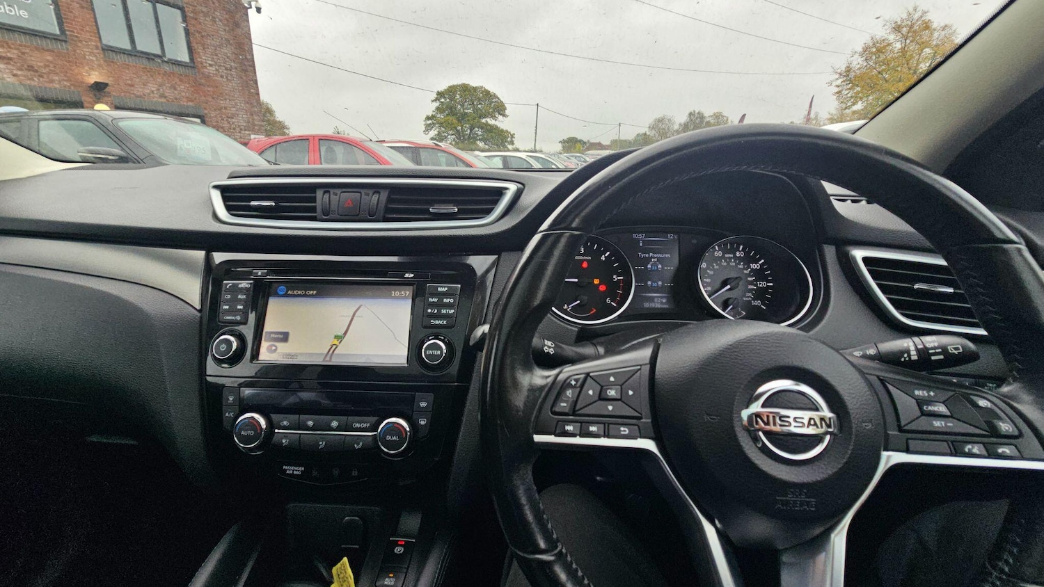 Used Nissan Qashqai 2017 for sale - 76988936: Photo 27