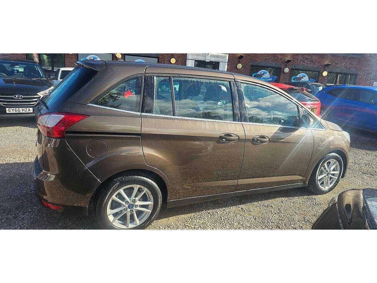 Used Ford Grand C-Max 2015 for sale - 77143058: Photo 8