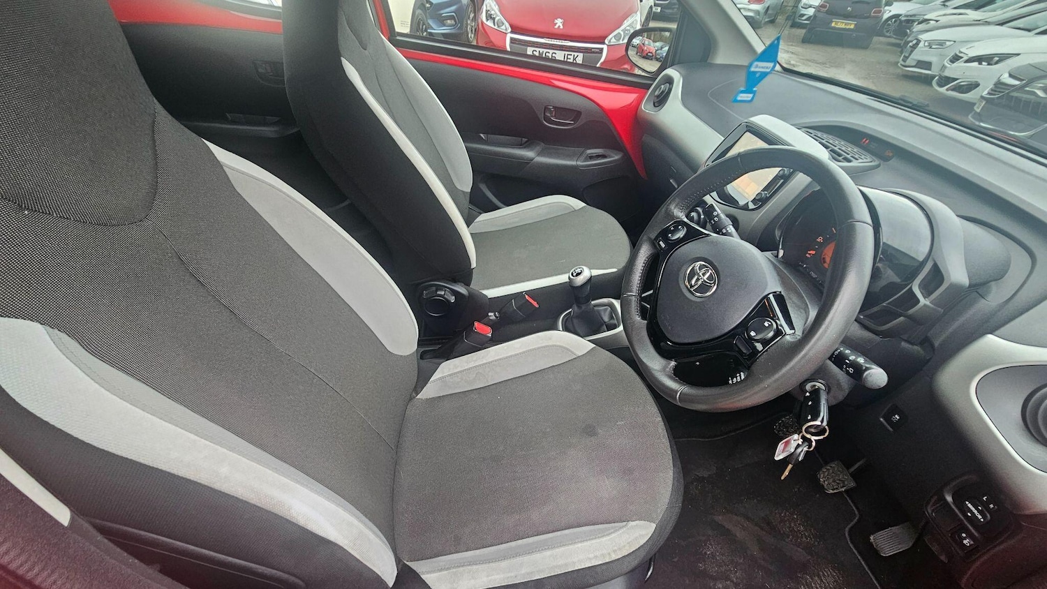 Used Toyota AYGO 2014 for sale - 76728519: Photo 11