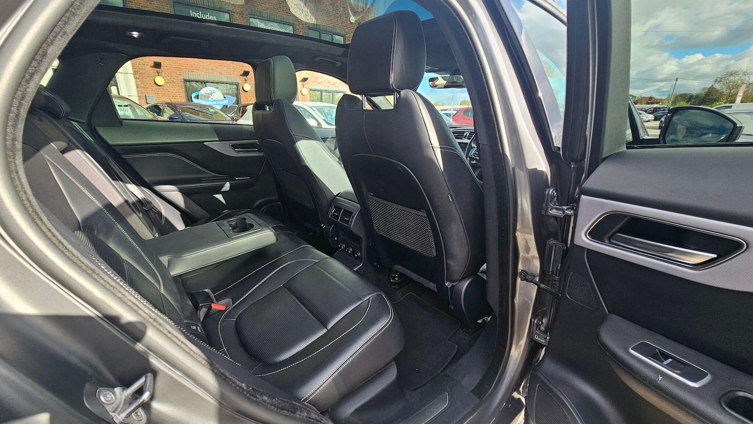 Used Jaguar F-Pace 2018 for sale - 76486729: Photo 14