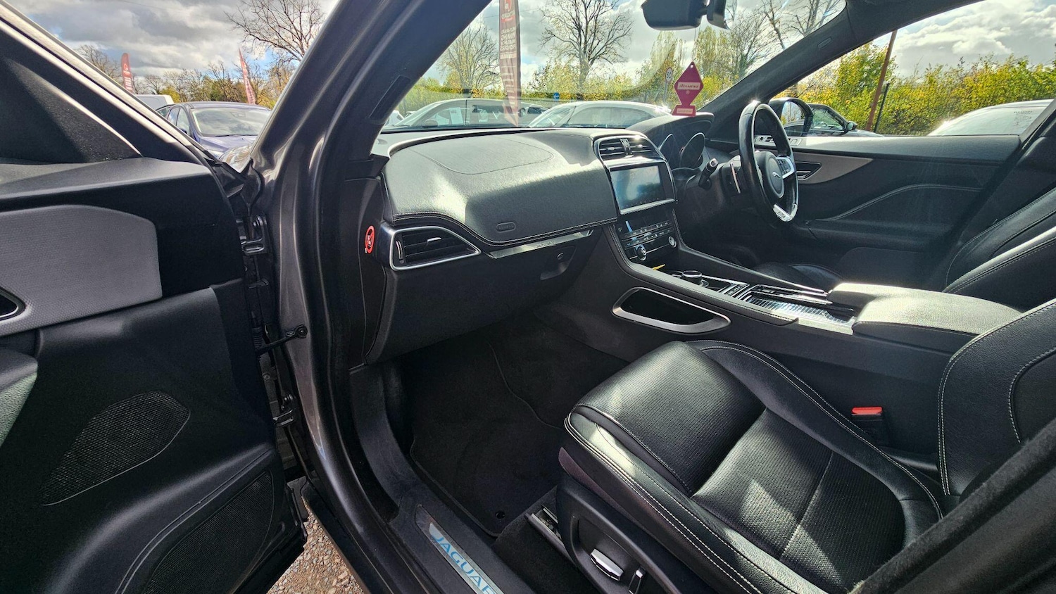 Used Jaguar F-Pace 2018 for sale - 76486729: Photo 23