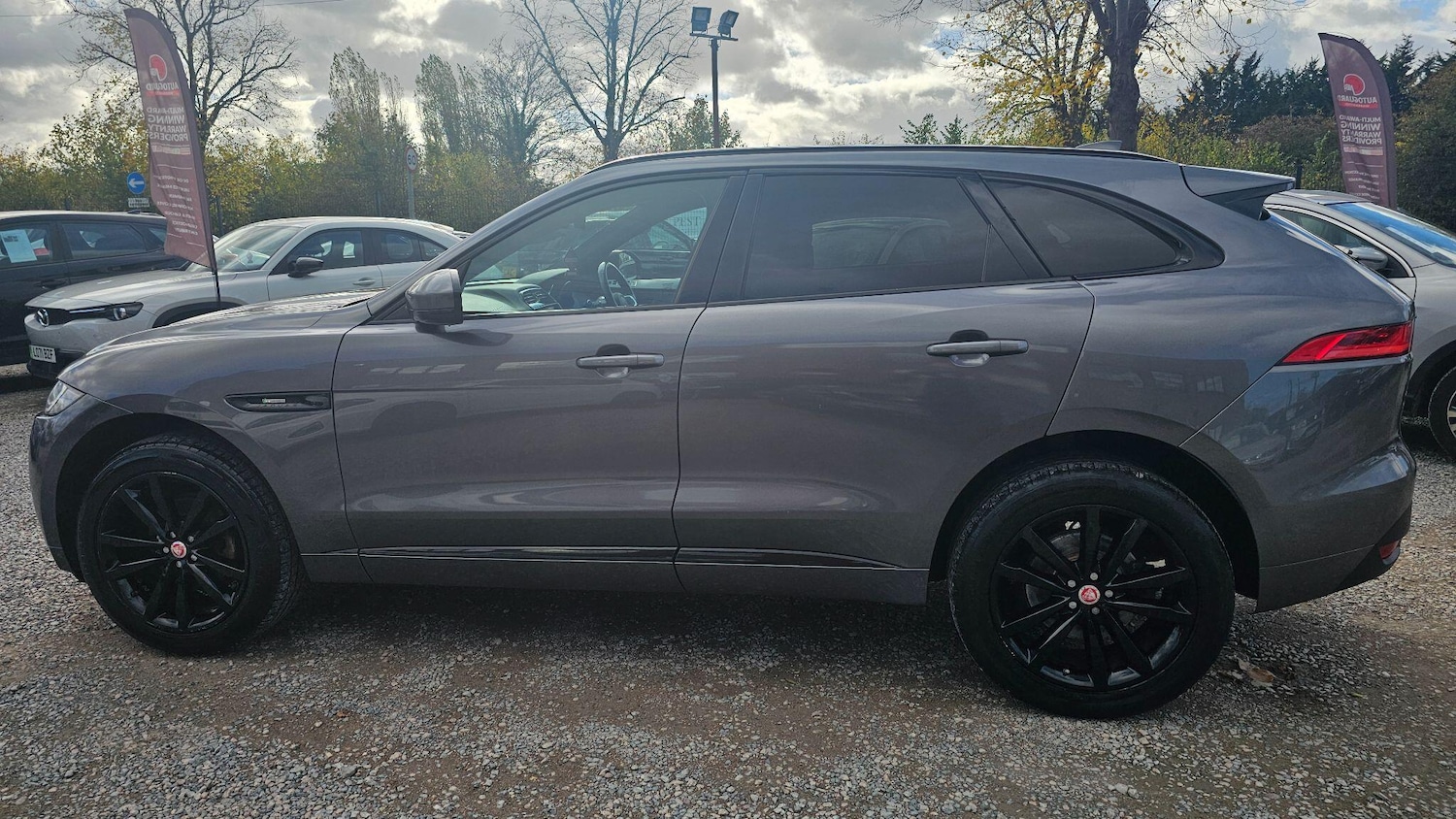 Used Jaguar F-Pace 2018 for sale - 76486729: Photo 4