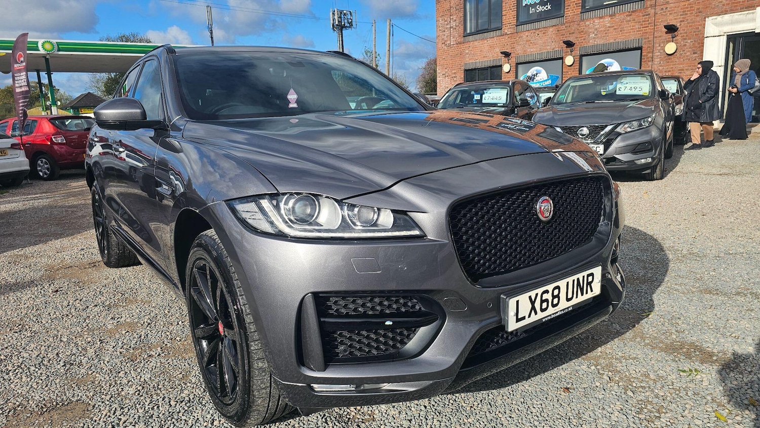 Used Jaguar F-Pace 2018 for sale - 76486729: Photo 9