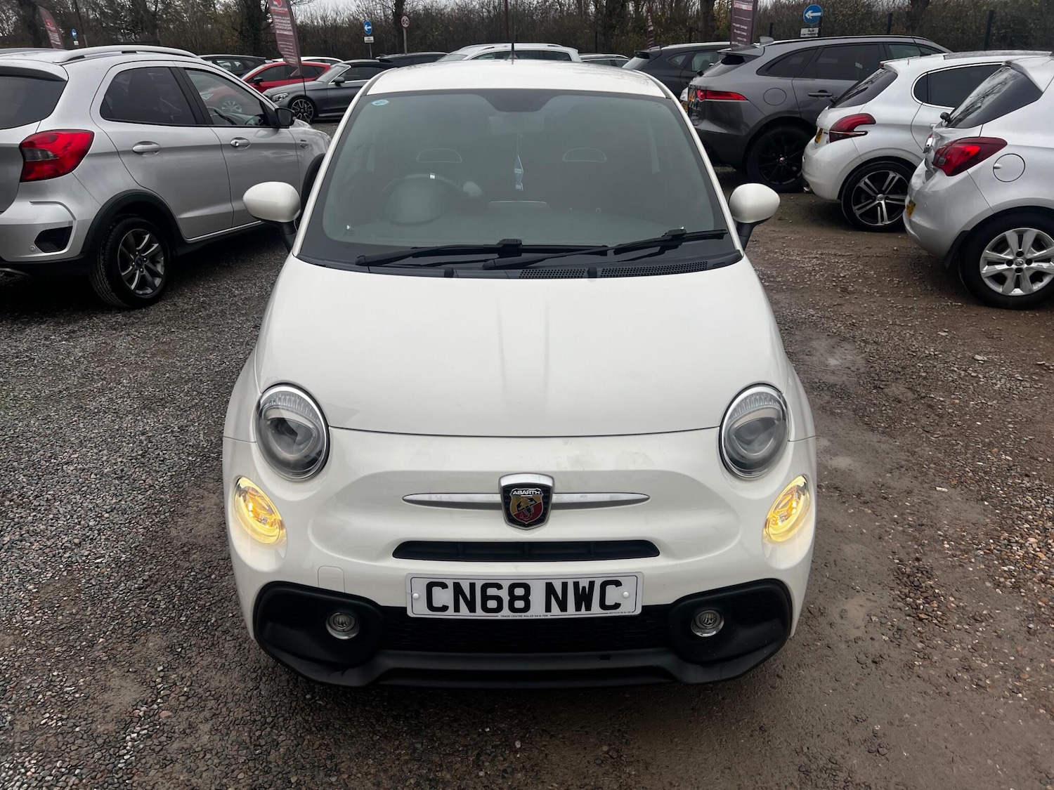 Used Abarth 595 2018 for sale - 76728955: Photo 2