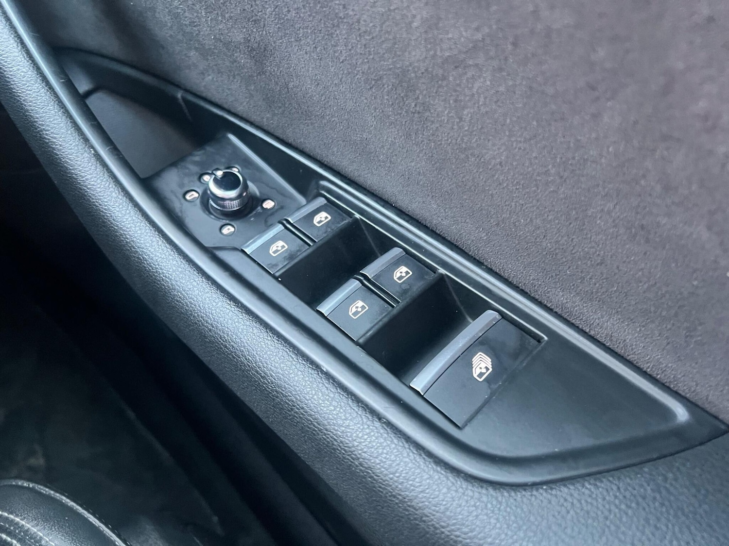 Used Audi A5 Cabriolet 2017 for sale - 77090891: Photo 22