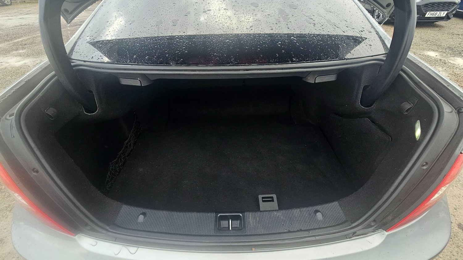 Used Mercedes-Benz C Class 2015 for sale - 77625797: Photo 15