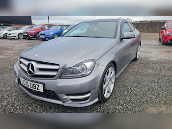 Used Mercedes-Benz C Class 2015 for sale - 77625797: Photo