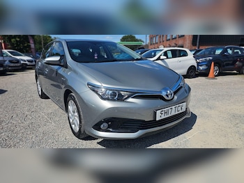 2017 (17) - 1.8 VVT-h Business Edition Hatchback 5dr Petrol Hybrid CVT Euro 6 (s/s) (Sa
