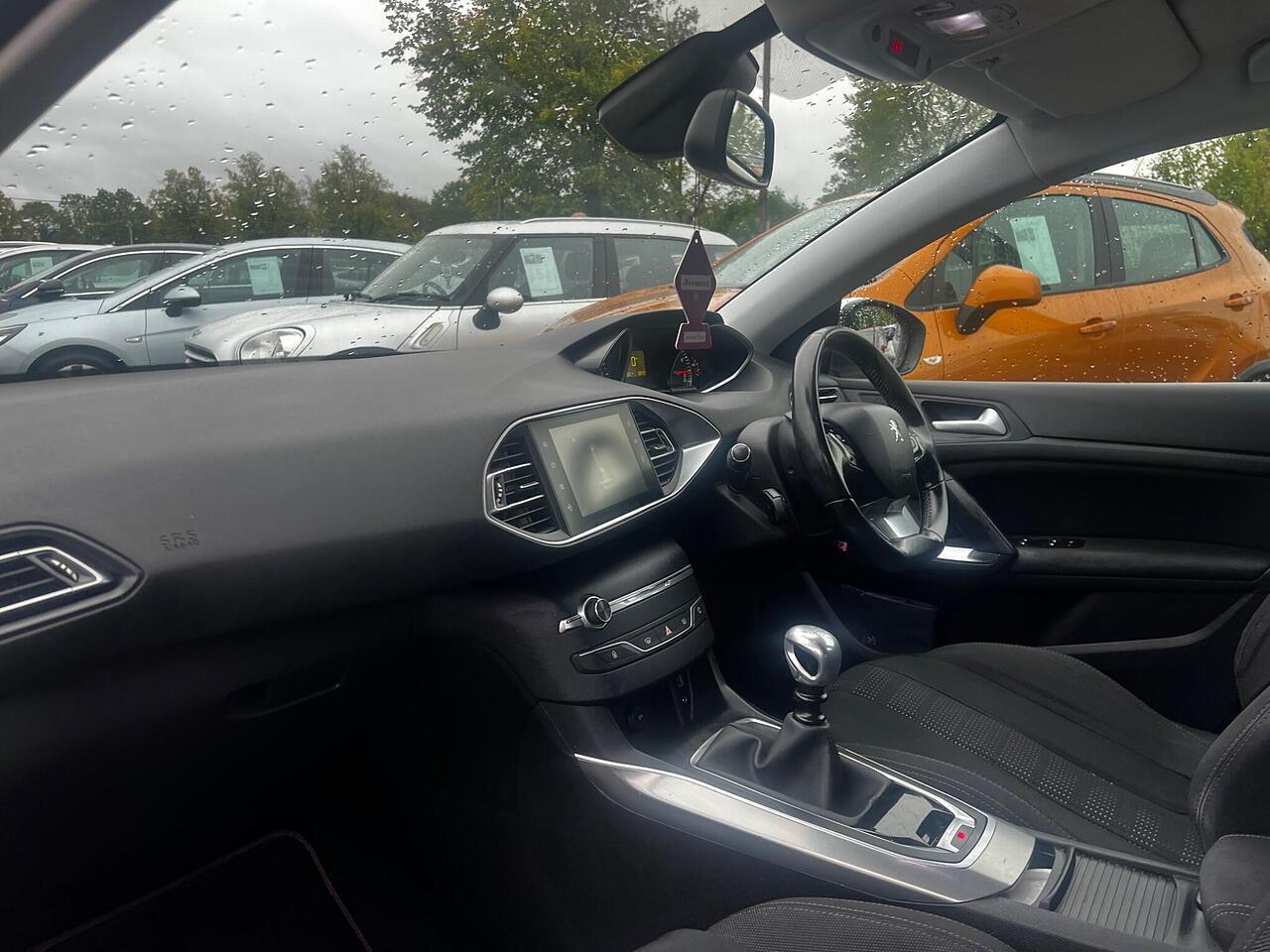 Used Peugeot 308 2017 for sale - 77549552: Photo 13