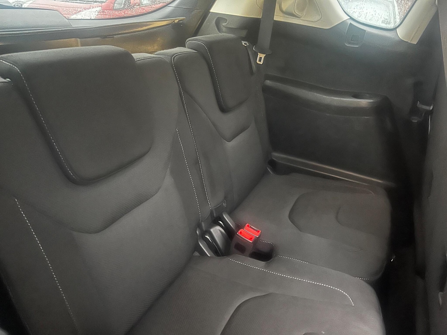 Used Ford S-Max 2017 for sale - 76560946: Photo 18