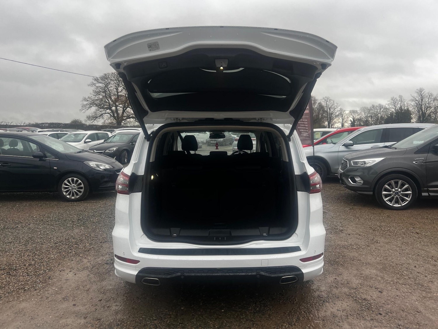 Used Ford S-Max 2017 for sale - 76560946: Photo 34