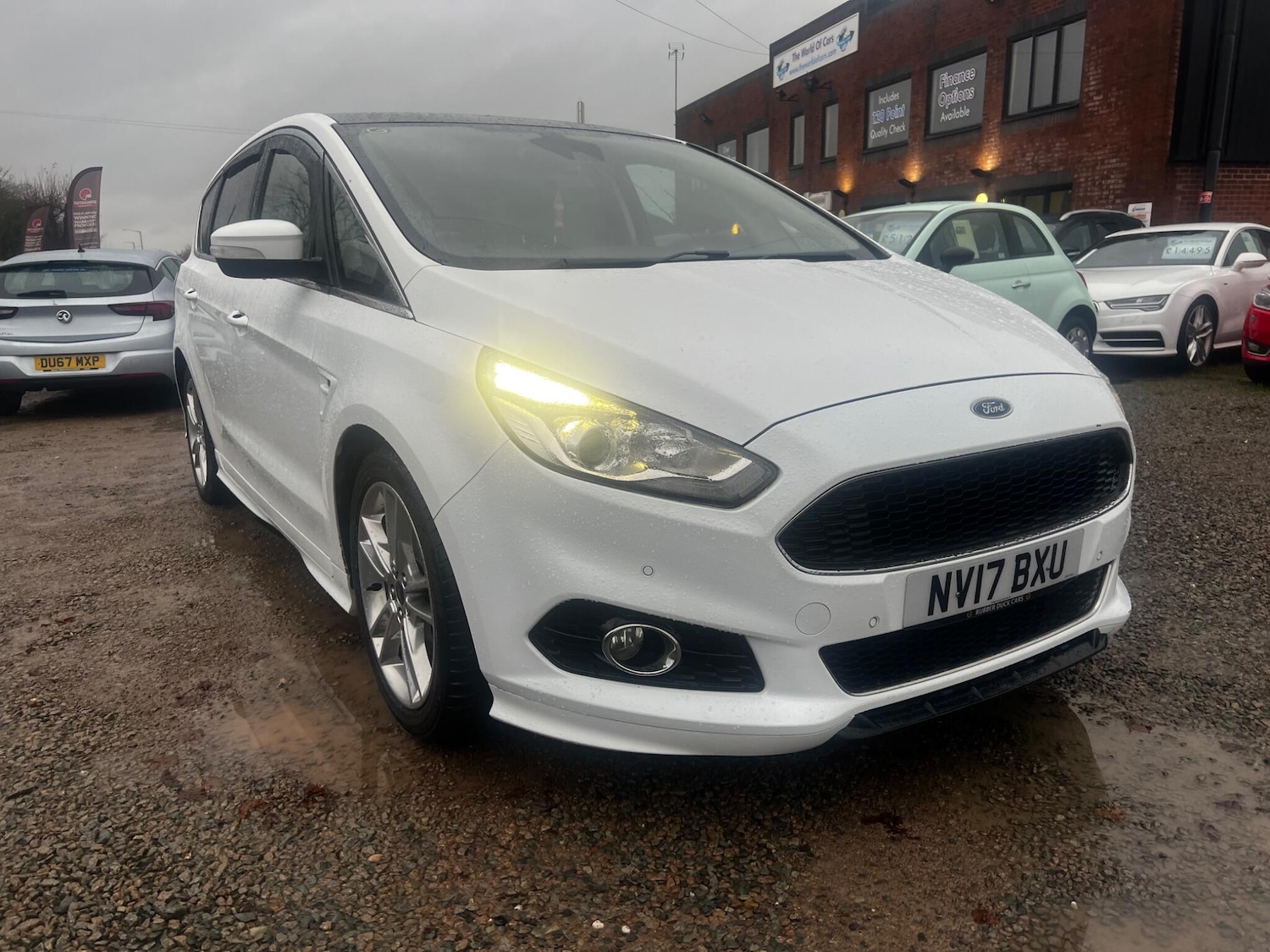 Used Ford S-Max 2017 for sale - 76560946: Photo 5