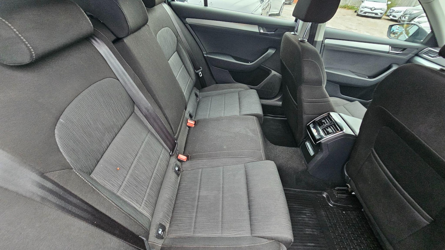 Used Skoda Superb 2017 for sale - 76991142: Photo 15