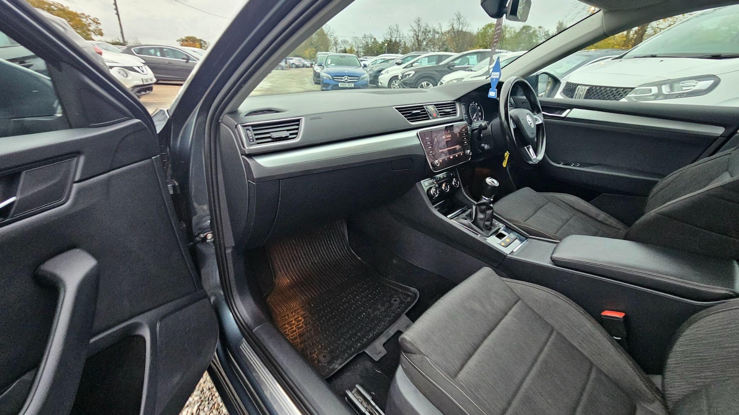 Used Skoda Superb 2017 for sale - 76991142: Photo 20