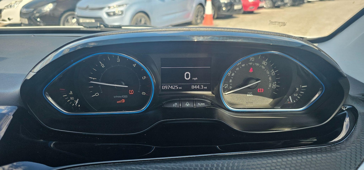 Used Peugeot 2008 2019 for sale - 76486770: Photo 35