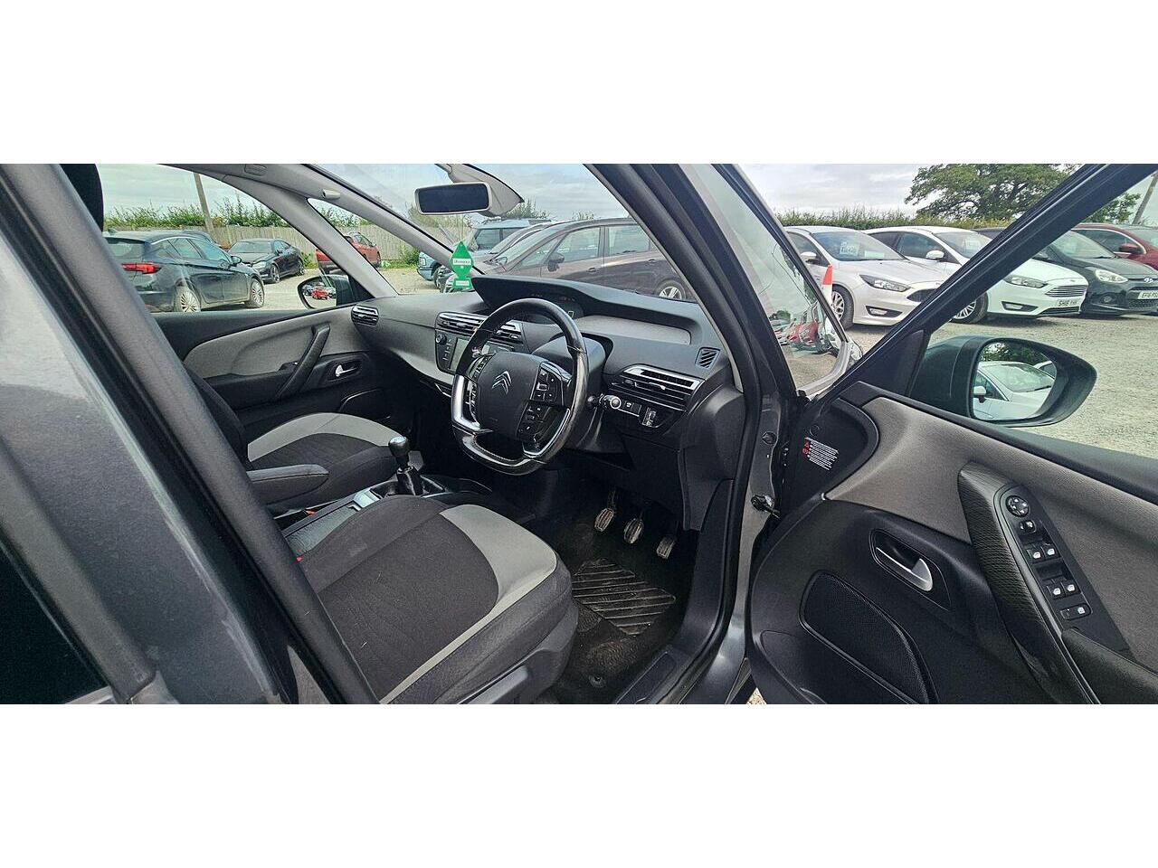 Used Citroen C4 Grand Picasso 2015 for sale - 76512362: Photo 11