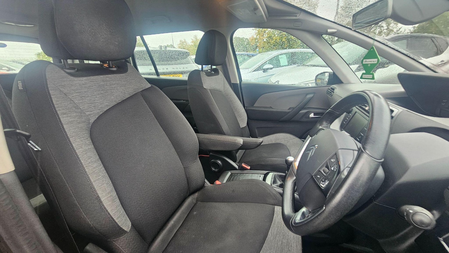 Used Citroen C4 Grand Picasso 2017 for sale - 76486785: Photo 16