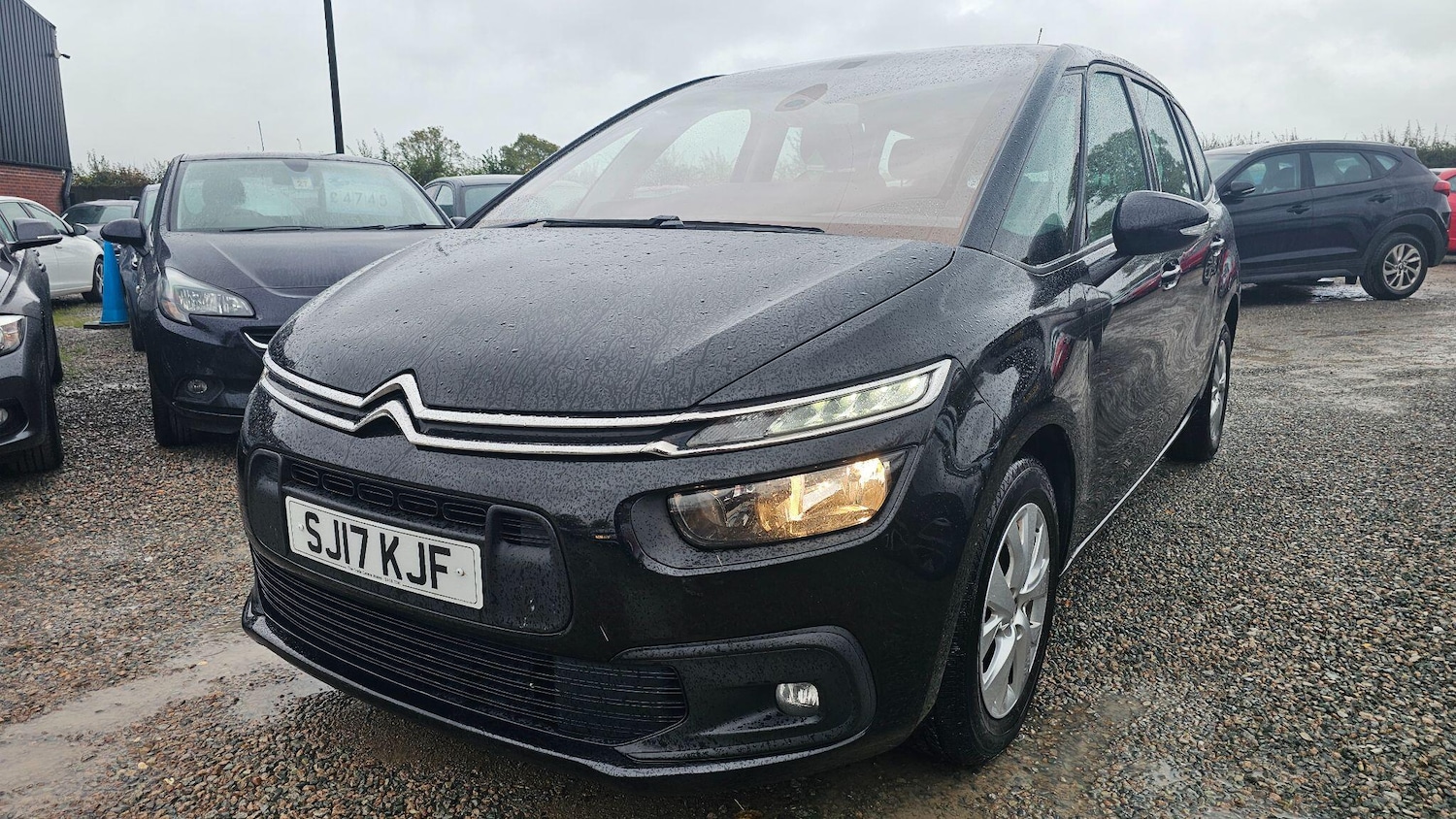 Used Citroen C4 Grand Picasso 2017 for sale - 76486785: Photo 3