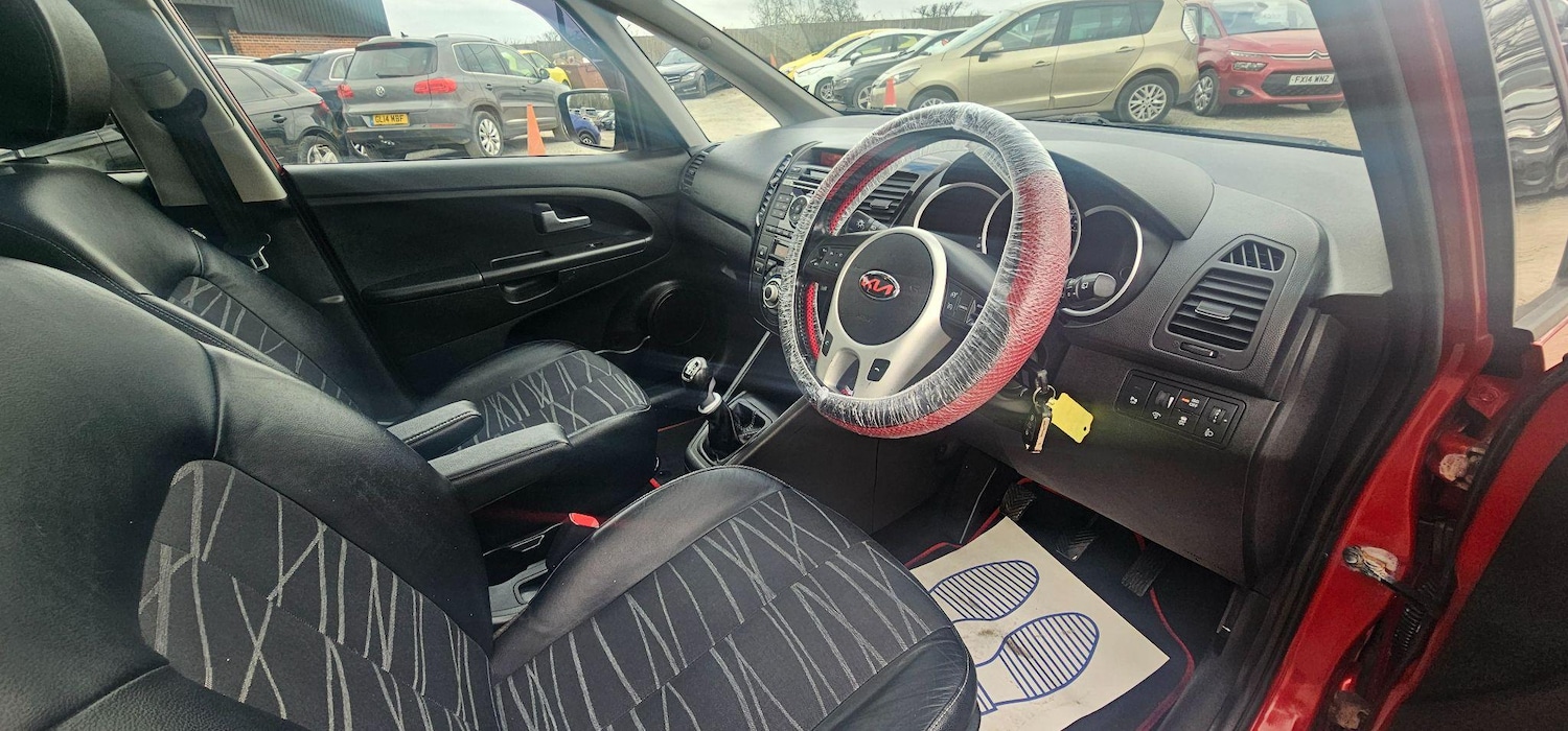 Used Kia Venga 2014 for sale - 76486717: Photo 14