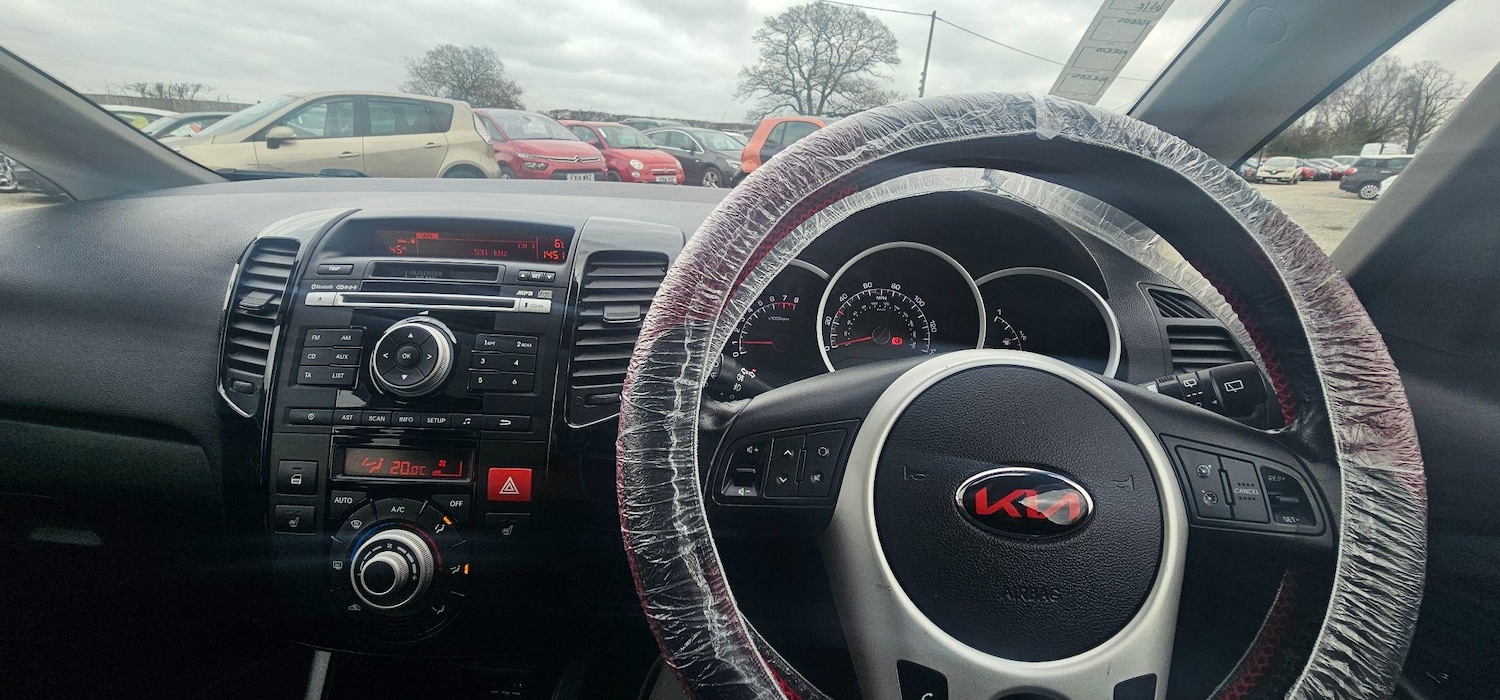 Used Kia Venga 2014 for sale - 76486717: Photo 25