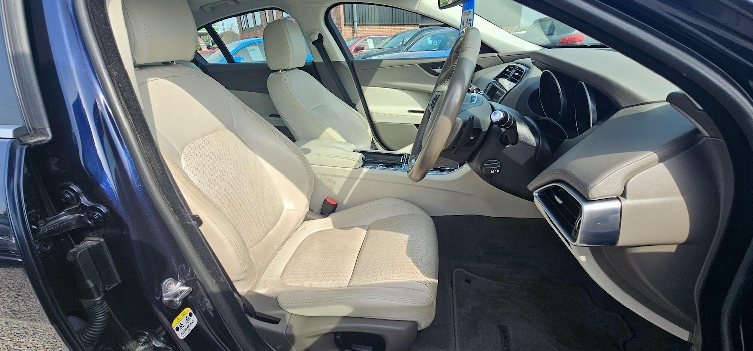 Used Jaguar XE 2017 for sale - 76486772: Photo 20