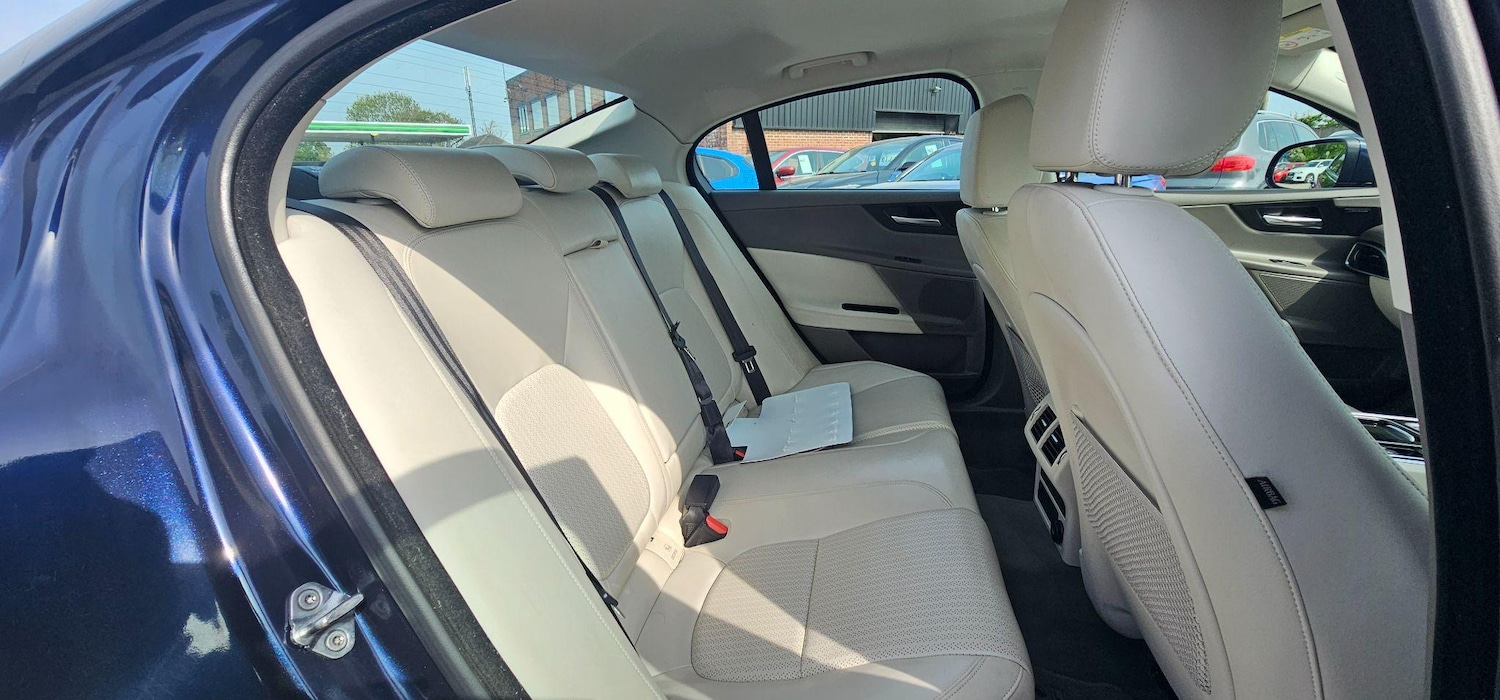 Used Jaguar XE 2017 for sale - 76486772: Photo 23