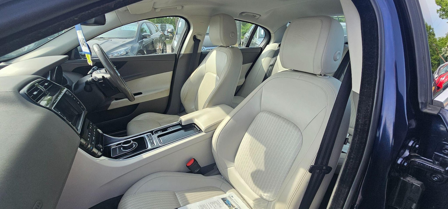 Used Jaguar XE 2017 for sale - 76486772: Photo 32