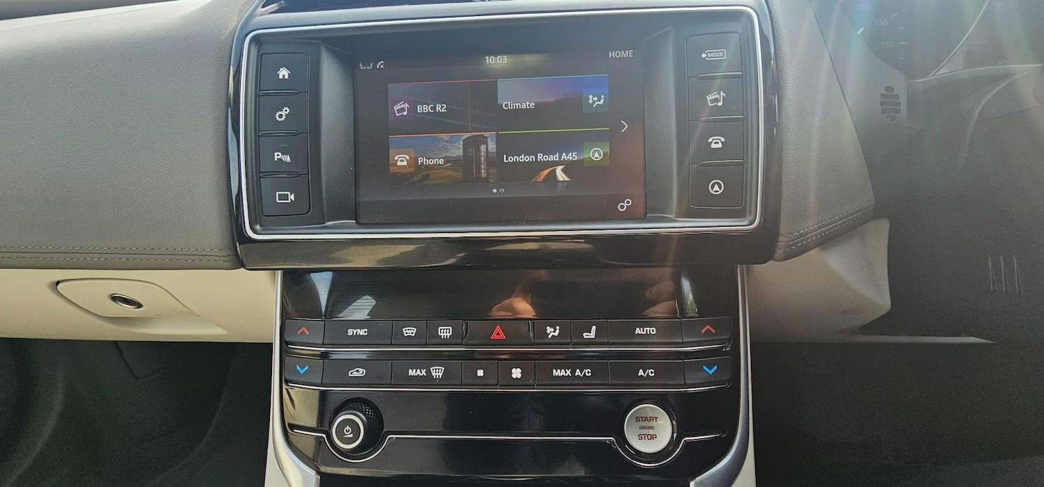 Used Jaguar XE 2017 for sale - 76486772: Photo 36