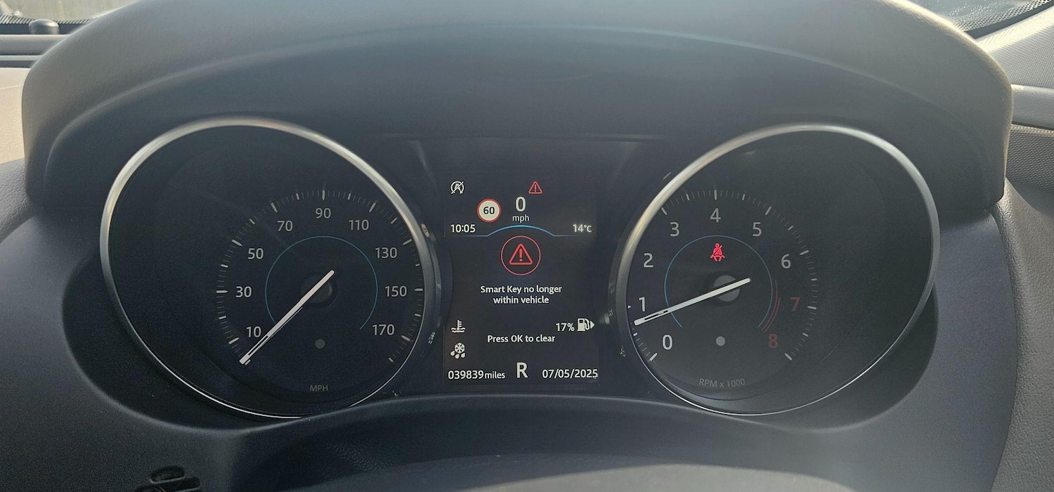 Used Jaguar XE 2017 for sale - 76486772: Photo 46