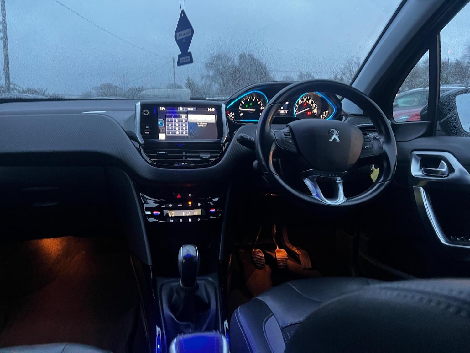 Used Peugeot 2008 2017 for sale - 76899609: Photo 12