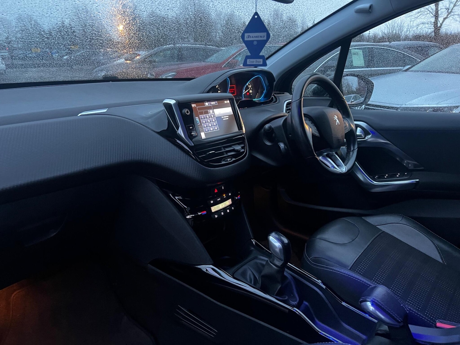 Used Peugeot 2008 2017 for sale - 76899609: Photo 13