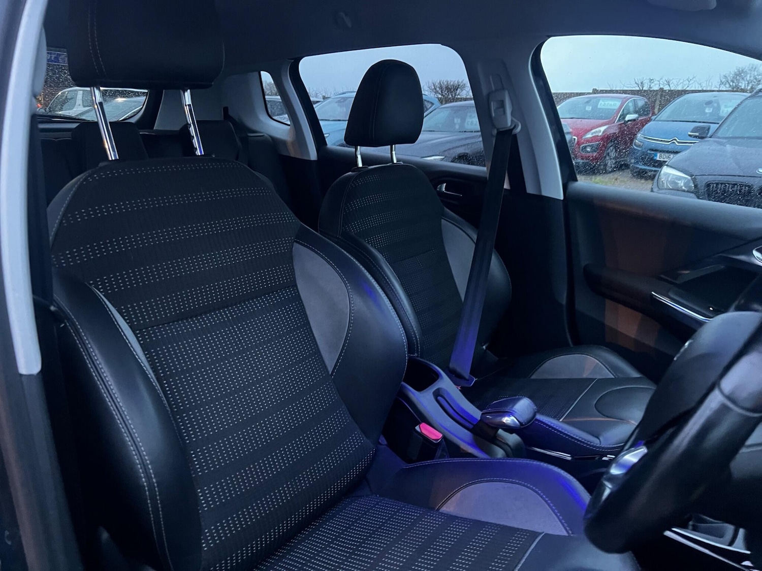 Used Peugeot 2008 2017 for sale - 76899609: Photo 16