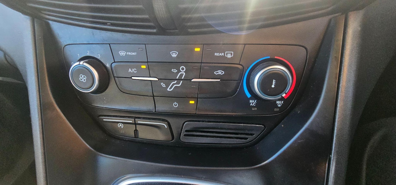 Used Ford Grand C-Max 2015 for sale - 76486765: Photo 24