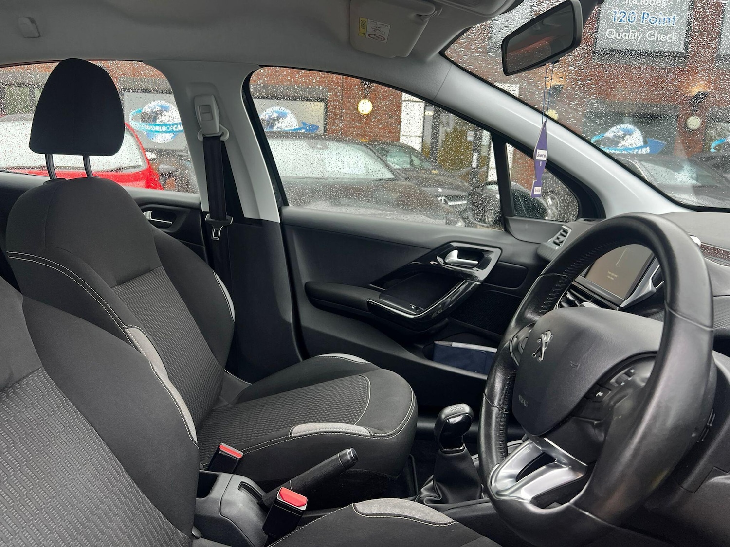 Used Peugeot 208 2016 for sale - 76486790: Photo 13