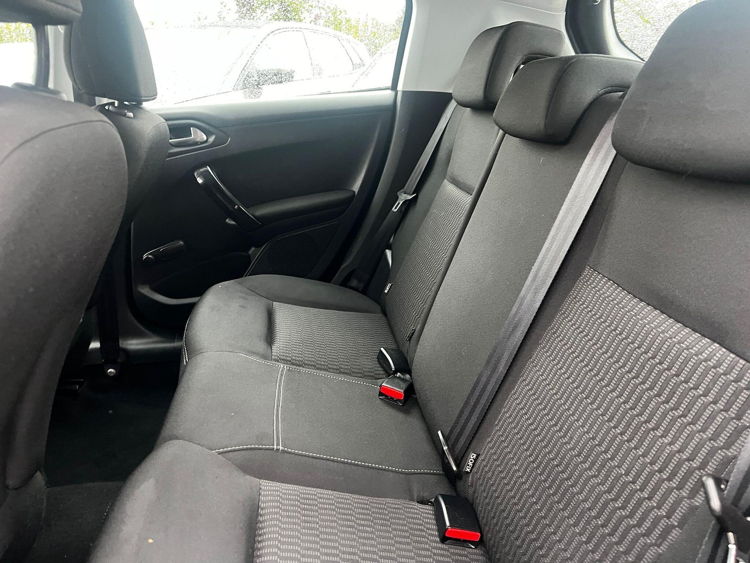 Used Peugeot 208 2016 for sale - 76486790: Photo 20