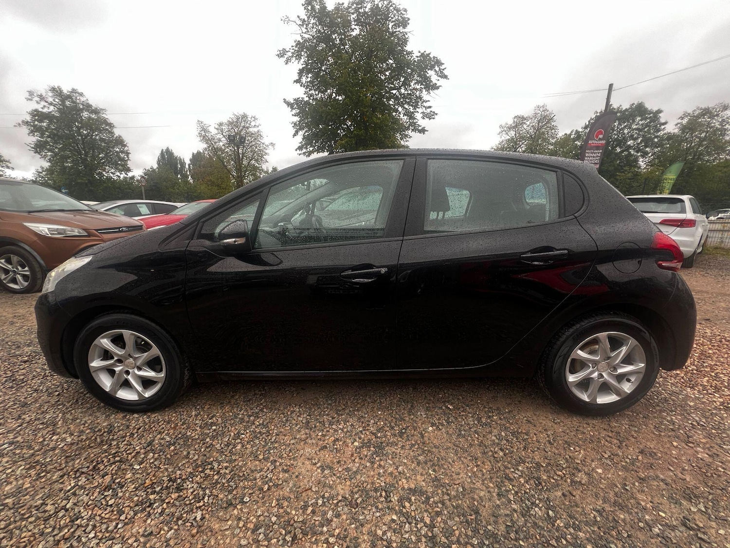 Used Peugeot 208 2016 for sale - 76486790: Photo 7